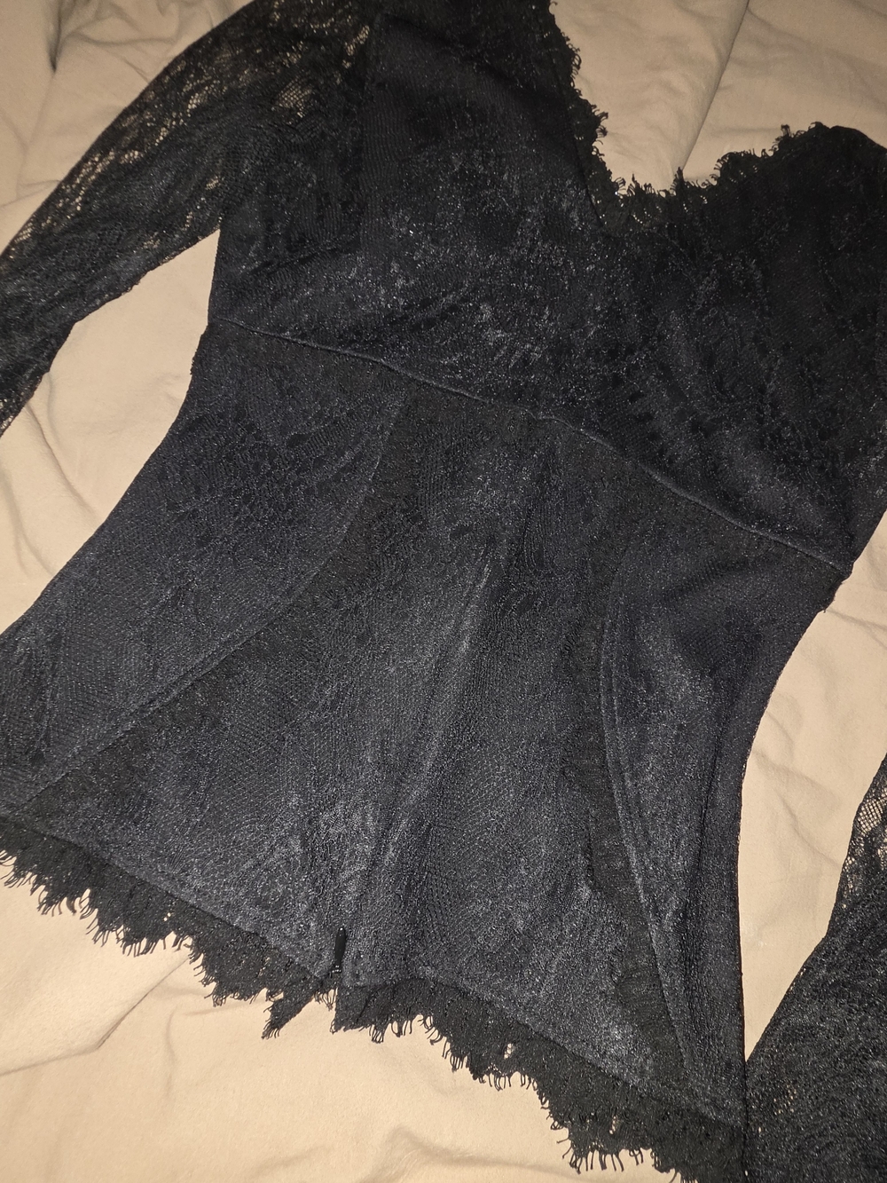 La Femme En Noir M La Sorcerie Lace Top - Picture 10 of 10